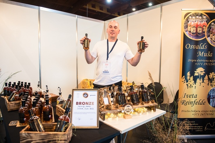 Ķīpsalā norit Baltijas lielākā pārtikas industrijas izstāde «Riga Food 2025», kurai ir jau 30 gadu dzimšanas diena. Foto: Ieva Makare 376369