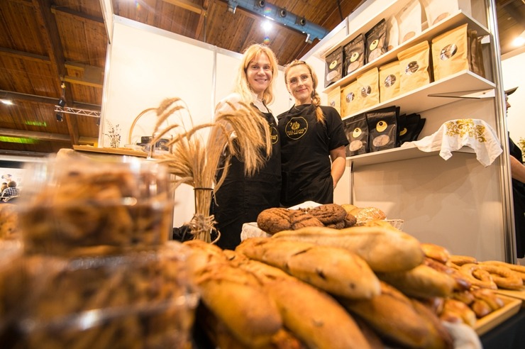 Ķīpsalā norit Baltijas lielākā pārtikas industrijas izstāde «Riga Food 2025», kurai ir jau 30 gadu dzimšanas diena. Foto: Ieva Makare 376372