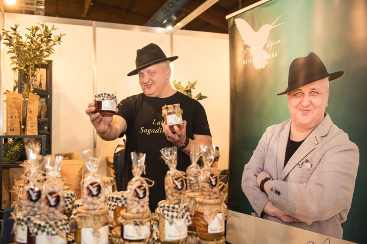 Ķīpsalā norit Baltijas lielākā pārtikas industrijas izstāde «Riga Food 2025», kurai ir jau 30 gadu dzimšanas diena. Foto: Ieva Makare Ķīpsalā norit Baltijas lielākā pārtikas industrijas izstāde «Riga Food 2025», kurai ir jau 30 gadu dzimšanas diena. Foto: Ieva Makare 376378