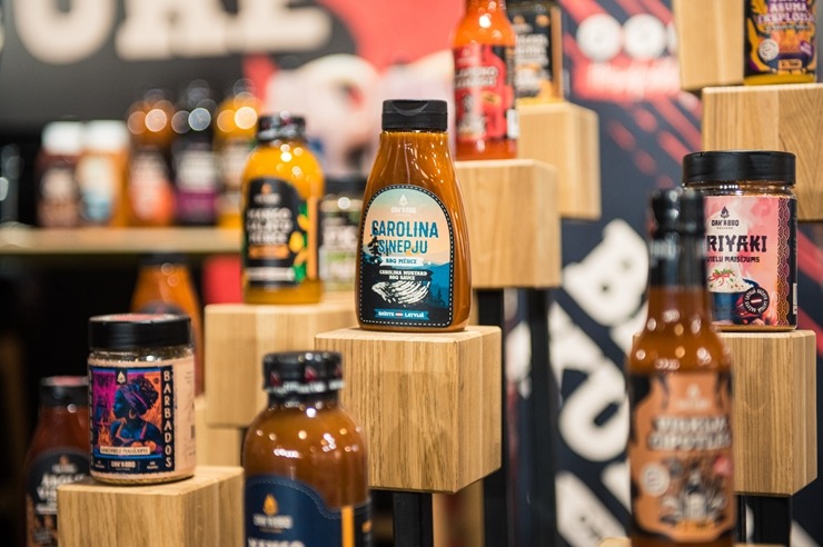 Ķīpsalā norit Baltijas lielākā pārtikas industrijas izstāde «Riga Food 2025», kurai ir jau 30 gadu dzimšanas diena. Foto: Ieva Makare Ķīpsalā norit Baltijas lielākā pārtikas industrijas izstāde «Riga Food 2025», kurai ir jau 30 gadu dzimšanas diena. Foto: Ieva Makare 376396