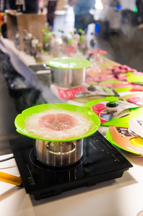 Ķīpsalā norit Baltijas lielākā pārtikas industrijas izstāde «Riga Food 2025», kurai ir jau 30 gadu dzimšanas diena. Foto: Ieva Makare Ķīpsalā norit Baltijas lielākā pārtikas industrijas izstāde «Riga Food 2025», kurai ir jau 30 gadu dzimšanas diena. Foto: Ieva Makare 376409