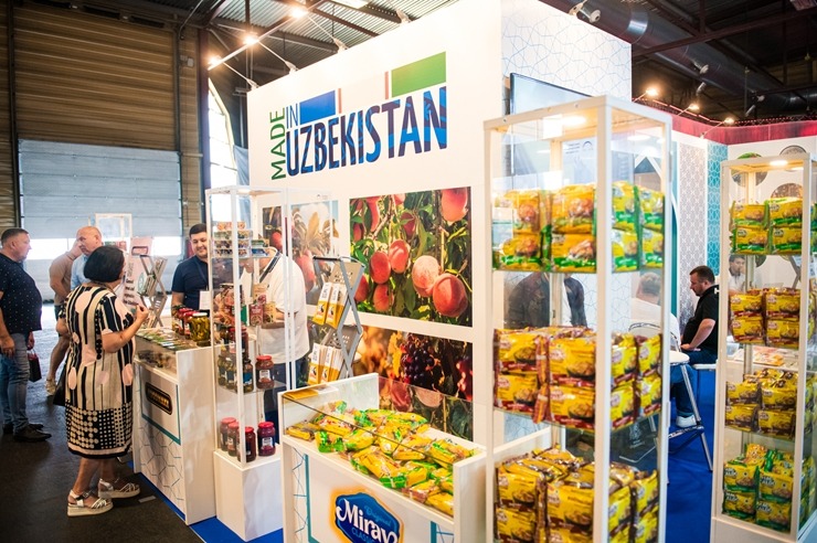 Ķīpsalā norit Baltijas lielākā pārtikas industrijas izstāde «Riga Food 2025», kurai ir jau 30 gadu dzimšanas diena. Foto: Ieva Makare Ķīpsalā norit Baltijas lielākā pārtikas industrijas izstāde «Riga Food 2025», kurai ir jau 30 gadu dzimšanas diena. Foto: Ieva Makare 376411