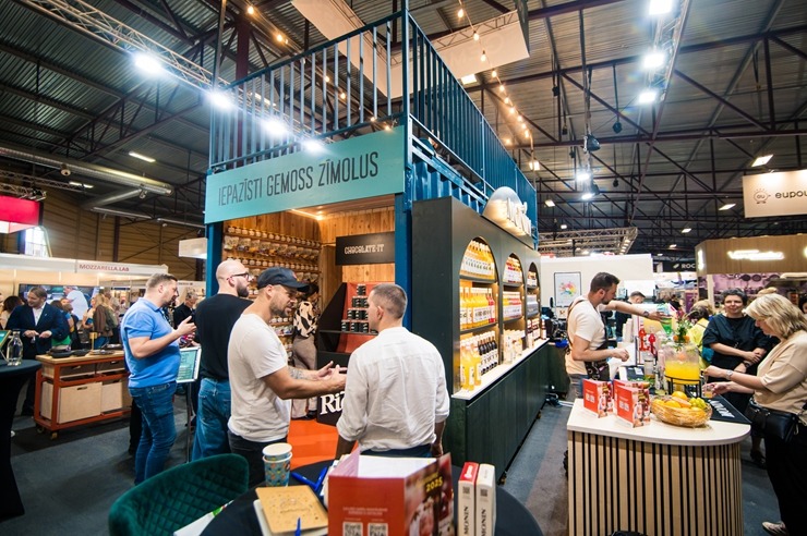 Ķīpsalā norit Baltijas lielākā pārtikas industrijas izstāde «Riga Food 2025», kurai ir jau 30 gadu dzimšanas diena. Foto: Ieva Makare Ķīpsalā norit Baltijas lielākā pārtikas industrijas izstāde «Riga Food 2025», kurai ir jau 30 gadu dzimšanas diena. Foto: Ieva Makare 376421