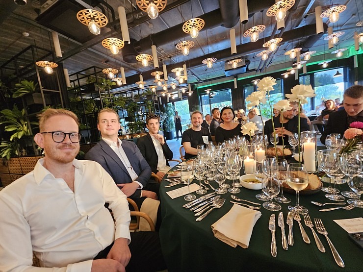 «Latvijas gada pavārs 2025» Emīls Skalbergs, restorāns «John - John chefs hall» un «Latvijas pavārzellis 2025» - Rota Gundega Klētniece, restorāns «Fe «Latvijas gada pavārs 2025» Emīls Skalbergs, restorāns «John - John chefs hall» un «Latvijas pavārzellis 2025» - Rota Gundega Klētniece, restorāns «Fe 376636