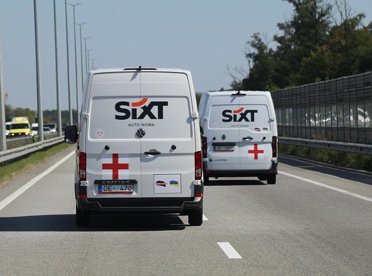 Daži foto mirkļi no Ukrainas - projekts «Skolas somas Ukrainai» ar «SIXT» 376756