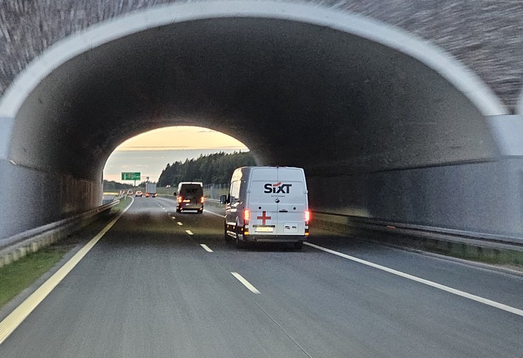 Daži foto mirkļi no Ukrainas - projekts «Skolas somas Ukrainai» ar «SIXT» 376747