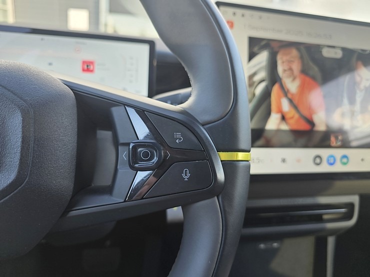 Apceļojam Rīgu ar elektrisko vāģi «Lynk & Co 02» no Ķīnas, ko Latvijā pārstāv «Mūsa Motors Rīga» Apceļojam Rīgu ar elektrisko vāģi «Lynk & Co 02» no Ķīnas, ko Latvijā pārstāv «Mūsa Motors Rīga» 376889