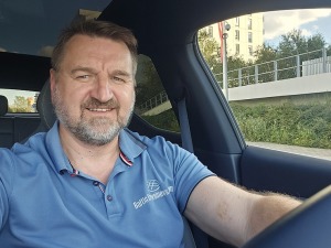Apceļojam Rīgu ar elektrisko vāģi «Lynk & Co 02» no Ķīnas, ko Latvijā pārstāv «Mūsa Motors Rīga» 19