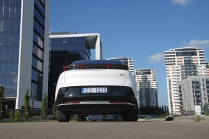 Apceļojam Rīgu ar elektrisko vāģi «Lynk & Co 02» no Ķīnas, ko Latvijā pārstāv «Mūsa Motors Rīga» 3
