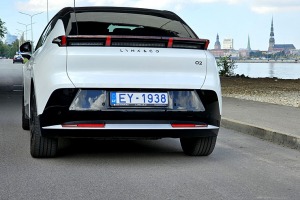 Apceļojam Rīgu ar elektrisko vāģi «Lynk & Co 02» no Ķīnas, ko Latvijā pārstāv «Mūsa Motors Rīga» 33