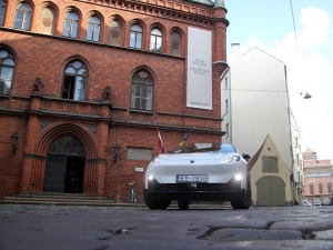 Apceļojam Rīgu ar elektrisko vāģi «Lynk & Co 02» no Ķīnas, ko Latvijā pārstāv «Mūsa Motors Rīga» 7