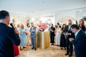 Rīgā atklāts prestižais franču skaistumkopšanas salons, Kannu festivāla partneris «Dessange» 10