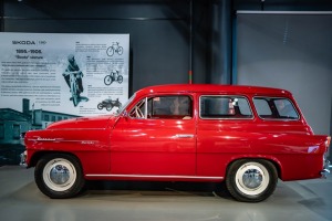 Rīgas Motormuzejā apskatāma Škodas 130 gadu jubilejai veltīta ekspozīcija 6