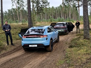 Travelnews.lv piedalās jaudīgā «Porsche Off-Road Experience» pasākumā, kas notiek sporta kompleksā «333» 11