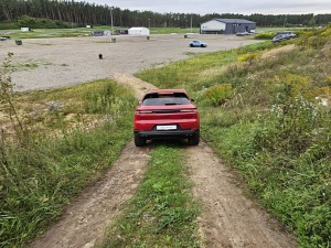 Travelnews.lv piedalās jaudīgā «Porsche Off-Road Experience» pasākumā, kas notiek sporta kompleksā «333» 24