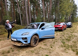 Travelnews.lv piedalās jaudīgā «Porsche Off-Road Experience» pasākumā, kas notiek sporta kompleksā «333» 8