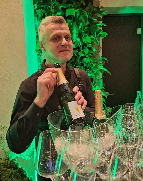 Ar grandiozu pasākumu «Four Senses of Nature» pēc renovācijas piesakās Vecrīgas 5 zvaigžņu viesnīca «Pullman Riga Old Town Hotel» 377833