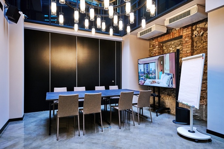 Skati Vecrīgas viesnīcas «Pullman Riga Old Town Hotel» telpas un jauno dizainu pēc renovācijas 377912