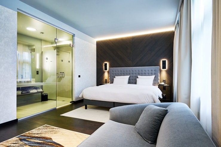 Skati Vecrīgas viesnīcas «Pullman Riga Old Town Hotel» telpas un jauno dizainu pēc renovācijas 377939