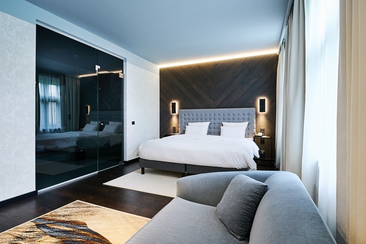 Skati Vecrīgas viesnīcas «Pullman Riga Old Town Hotel» telpas un jauno dizainu pēc renovācijas 377945
