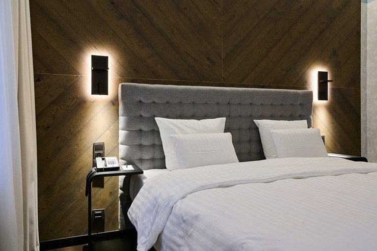 Skati Vecrīgas viesnīcas «Pullman Riga Old Town Hotel» telpas un jauno dizainu pēc renovācijas 377948