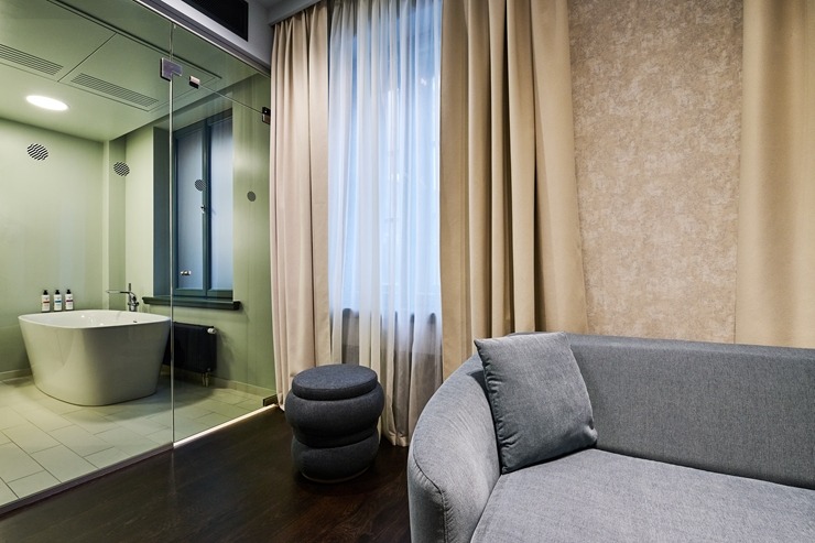 Skati Vecrīgas viesnīcas «Pullman Riga Old Town Hotel» telpas un jauno dizainu pēc renovācijas 377950