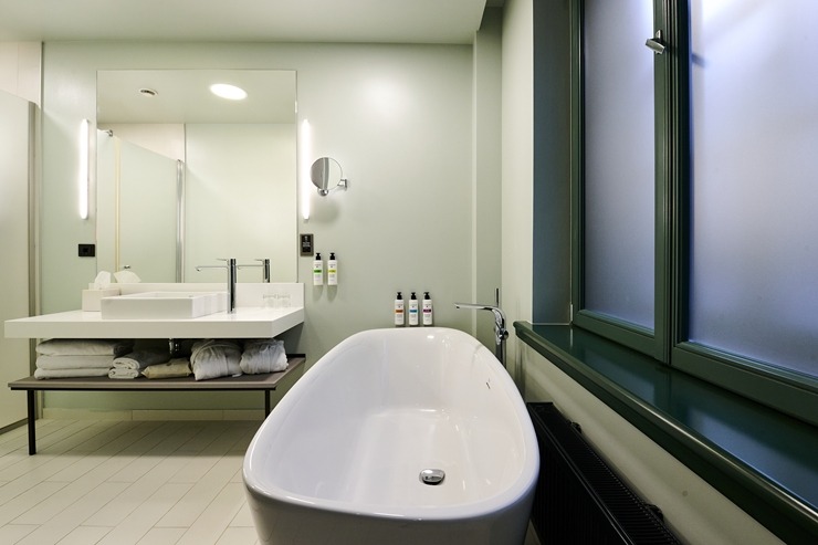 Skati Vecrīgas viesnīcas «Pullman Riga Old Town Hotel» telpas un jauno dizainu pēc renovācijas 377953