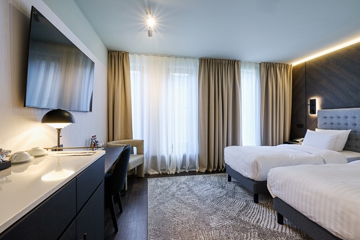 Skati Vecrīgas viesnīcas «Pullman Riga Old Town Hotel» telpas un jauno dizainu pēc renovācijas 377963