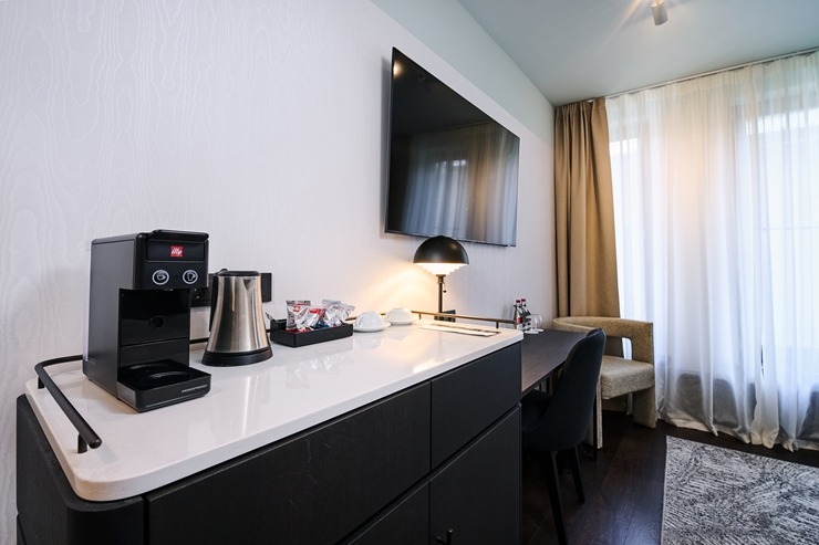 Skati Vecrīgas viesnīcas «Pullman Riga Old Town Hotel» telpas un jauno dizainu pēc renovācijas 377964