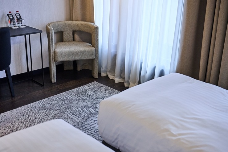 Skati Vecrīgas viesnīcas «Pullman Riga Old Town Hotel» telpas un jauno dizainu pēc renovācijas 377966