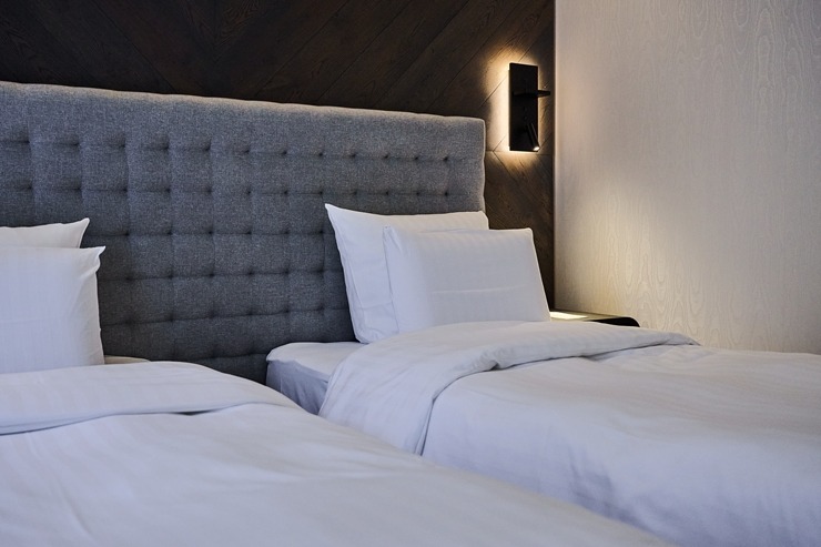 Skati Vecrīgas viesnīcas «Pullman Riga Old Town Hotel» telpas un jauno dizainu pēc renovācijas 377968