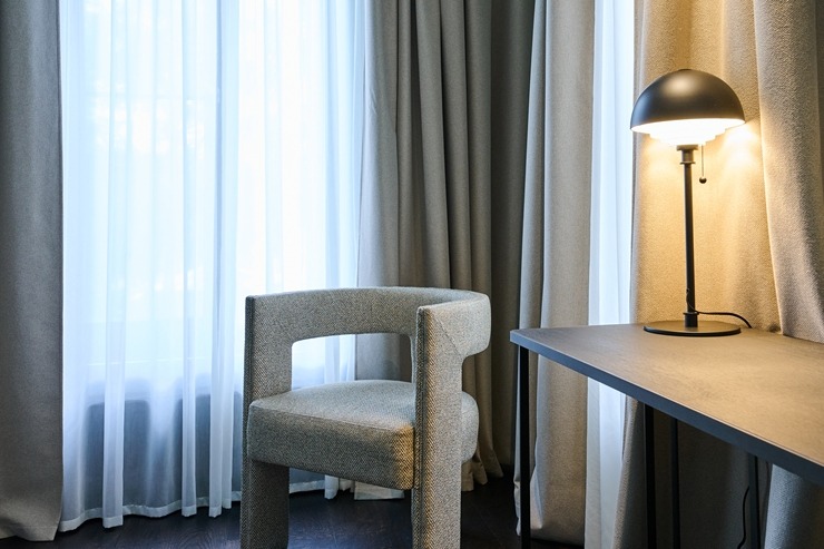 Skati Vecrīgas viesnīcas «Pullman Riga Old Town Hotel» telpas un jauno dizainu pēc renovācijas 377971