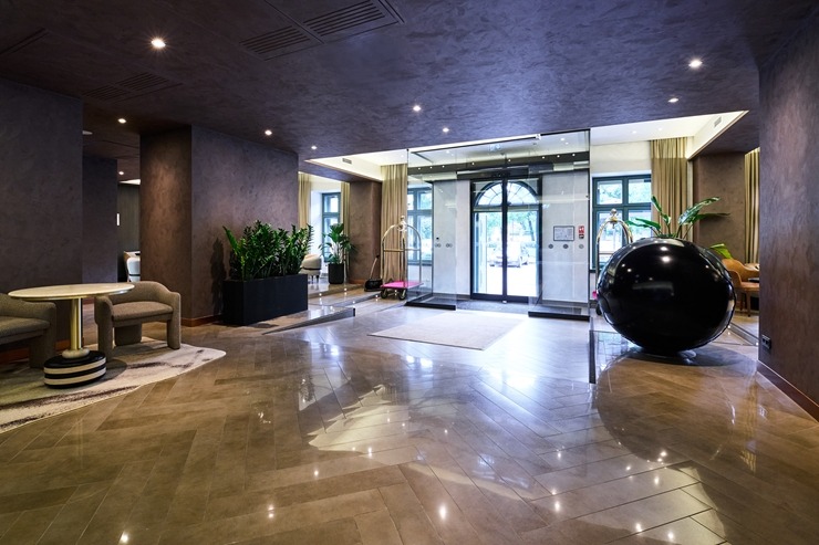 Skati Vecrīgas viesnīcas «Pullman Riga Old Town Hotel» telpas un jauno dizainu pēc renovācijas 377979