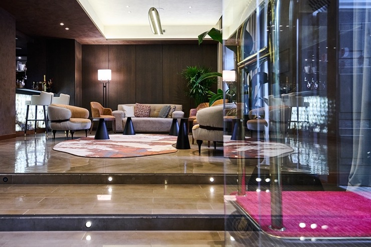 Skati Vecrīgas viesnīcas «Pullman Riga Old Town Hotel» telpas un jauno dizainu pēc renovācijas 377981