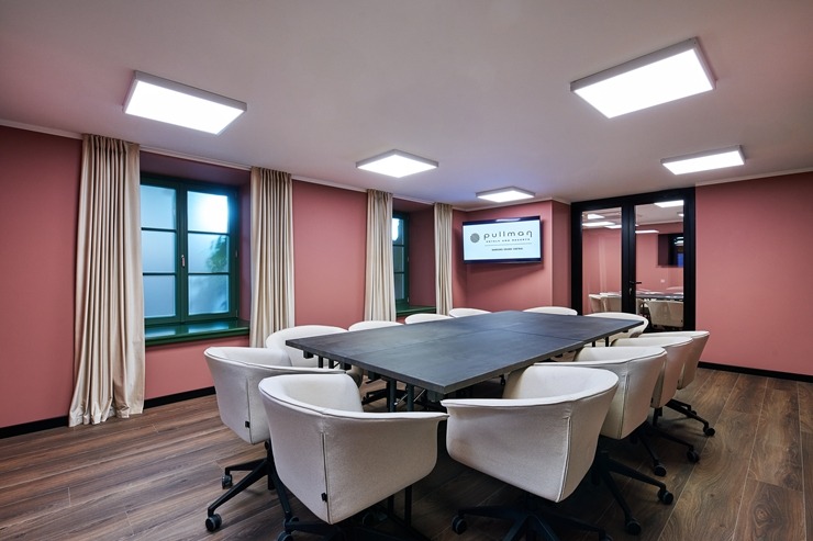 Skati Vecrīgas viesnīcas «Pullman Riga Old Town Hotel» telpas un jauno dizainu pēc renovācijas 377907