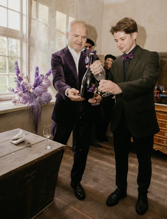 Eleganti, gardi un ar pārsteigumiem tiek svinēti «Nurmuižas Ražas svētki 2025». Foto: Kaspars Dobrovolskis 378145