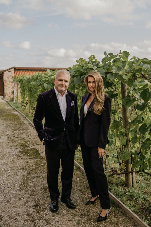 Eleganti, gardi un ar pārsteigumiem tiek svinēti «Nurmuižas Ražas svētki 2025». Foto: Kaspars Dobrovolskis 378133