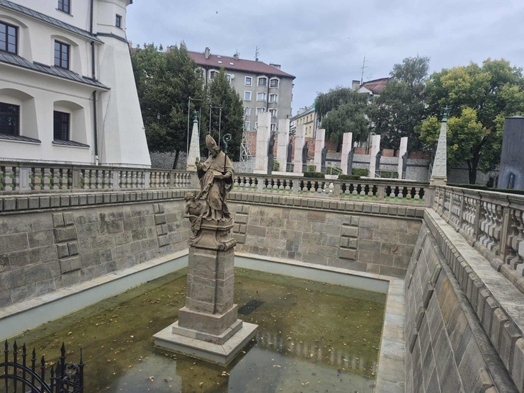 Travelnews.lv iejūk starp tūristiem un izbauda rudenīgo Krakovu 378226