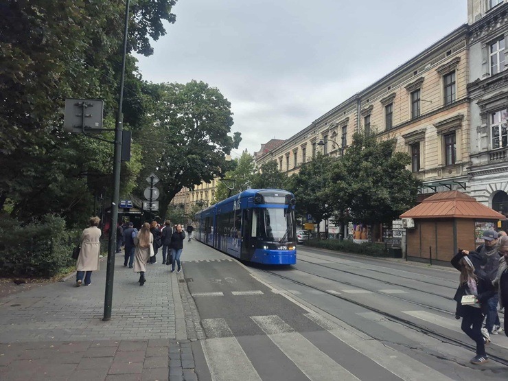 Travelnews.lv iejūk starp tūristiem un izbauda rudenīgo Krakovu 378236