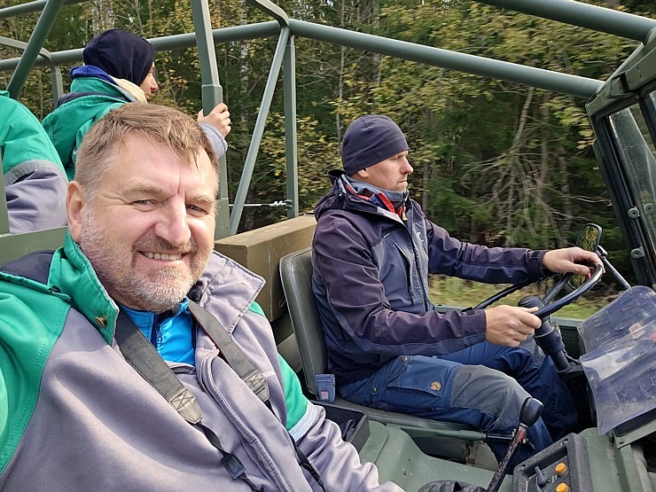 Nr.3 - Braucam ar īpašu apvidus auto no « Adrenaator» pa Aidu alpiem Igaunijas Austrumviru apriņķī. Sadarbībā ar «Active Travel» un Id 378420