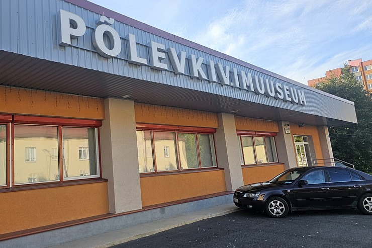 Nr.4 Apmeklējam Kohtla-Jerves Degakmens muzeju un īpašu kultūras namu no 1952.gada. Sadarbībā ar «Active Travel» un Idaviru 378454