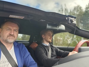 Ar jauno «MG Cyberster» apceļojam Bauskas pili sadarbībā ar «Autobrava» 37
