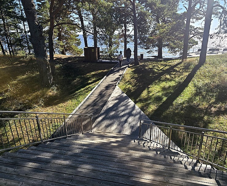 Neticams skats, kad ezeram neredz krastu - Kauksi pludmales ēka pie Peipusa ezera. Sadarbībā «Active Travel» un Idaviru Neticams skats, kad ezeram neredz krastu - Kauksi pludmales ēka pie Peipusa ezera. Sadarbībā «Active Travel» un Idaviru 378661