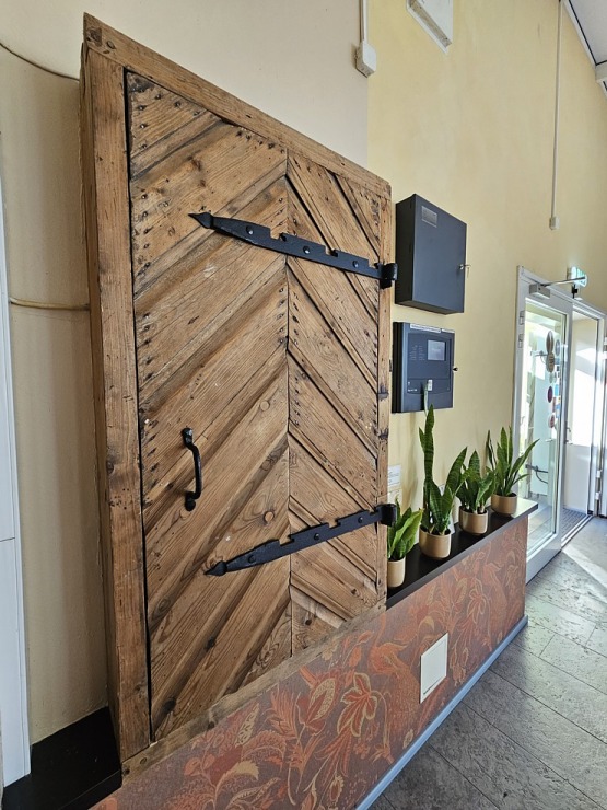 Apmeklējam Mētaguses muižas kompleksu, restorānu «Rosen» un spa viesnīcu «Von Roden spa». Sadarbībā «Active Travel» un Idaviru 378711