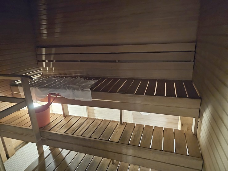 Apmeklējam Mētaguses muižas kompleksu, restorānu «Rosen» un spa viesnīcu «Von Roden spa». Sadarbībā «Active Travel» un Idaviru 378715