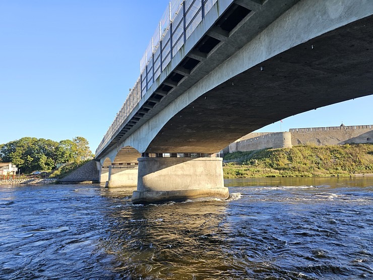 Nr.12 Aplūkojam Igaunijas - Krievijas robežu starp Narvu un Ivangorodu. Sadarbībā ar «Active Travel» un Idaviru Nr.12 Aplūkojam Igaunijas - Krievijas robežu starp Narvu un Ivangorodu. Sadarbībā ar «Active Travel» un Idaviru 378825