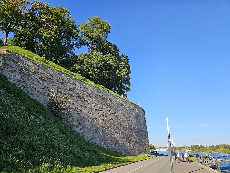 Nr.12 Aplūkojam Igaunijas - Krievijas robežu starp Narvu un Ivangorodu. Sadarbībā ar «Active Travel» un Idaviru Nr.12 Aplūkojam Igaunijas - Krievijas robežu starp Narvu un Ivangorodu. Sadarbībā ar «Active Travel» un Idaviru 378829