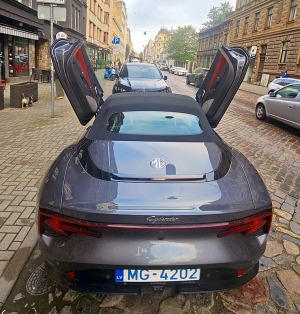 Ar jauno «MG Cyberster» viss ir citādi - braukšanas prieks un burvīgas emocijas. Sadarbībā ar auto centru AutoBrava 36