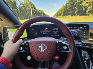 Ar jauno «MG Cyberster» viss ir citādi - braukšanas prieks un burvīgas emocijas. Sadarbībā ar auto centru AutoBrava 4