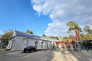 Leģendārās Dzintaru koncertzāles apskate ar iespēju ielūkoties mākslinieku grimētavās. Sadarbībā ar VisitJurmala.lv 1